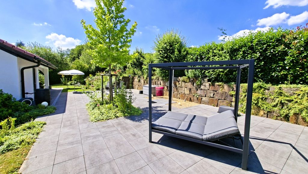 Immobilienangebot - Much - Haus - Naturnahes Wohnen – Einfamilienhaus mit Kamin, Wintergarten und traumhaftem Garten