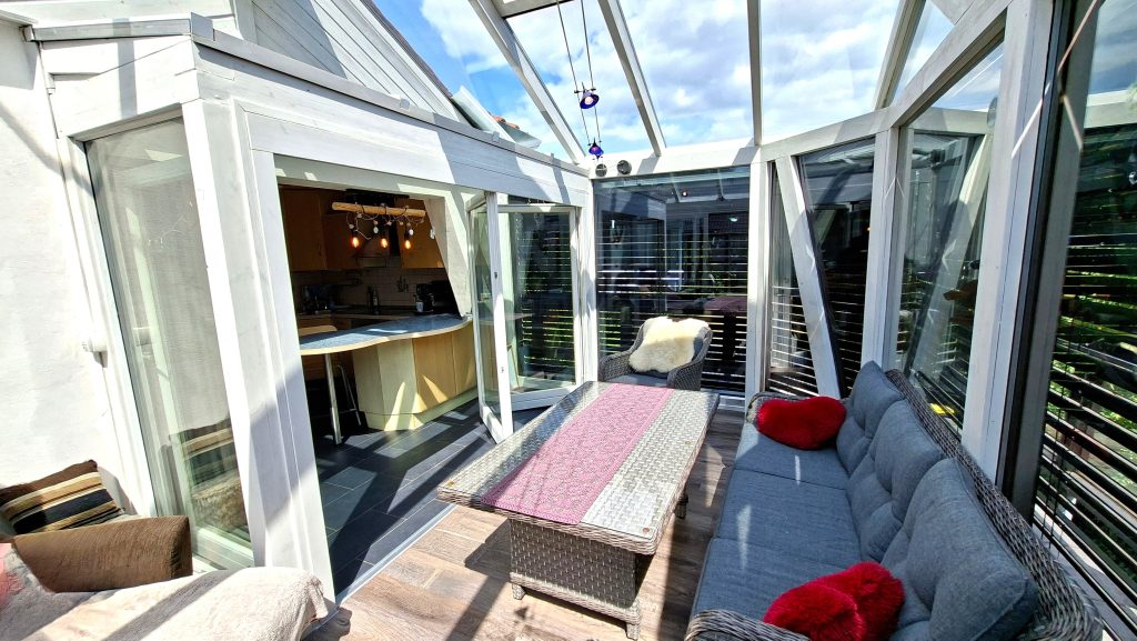 Immobilienangebot - Much - Haus - Naturnahes Wohnen – Einfamilienhaus mit Kamin, Wintergarten und traumhaftem Garten