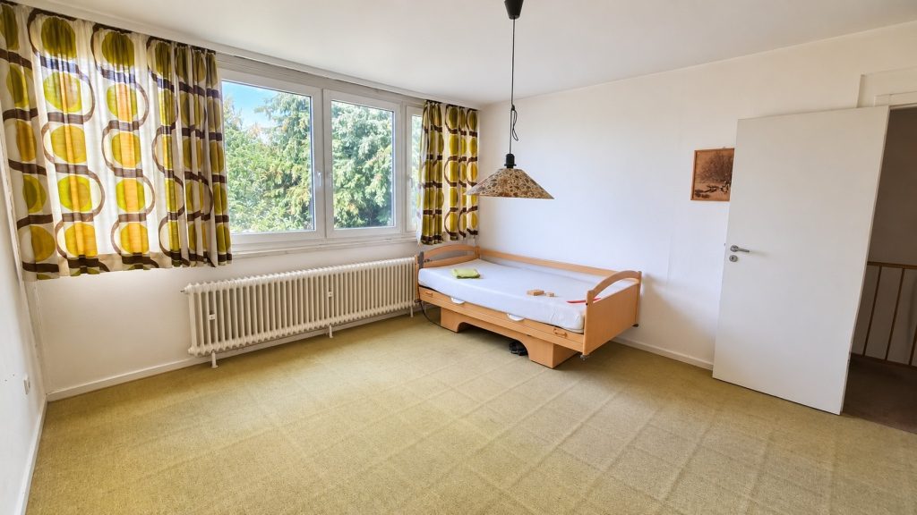 Immobilienangebot - Neunkirchen-Seelscheid - Haus - Aus Alt mach Neu - Doppelhaushälfte mit viel Gestaltungspotenzial für Handwerker