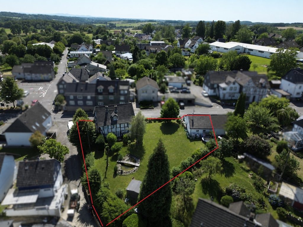 Immobilienangebot - Wiehl - Haus - Fachwerkhaus mit Ausbaureserve auf ca. 1.231 m² Grundstück in Wiehl-Drabenderhöhe