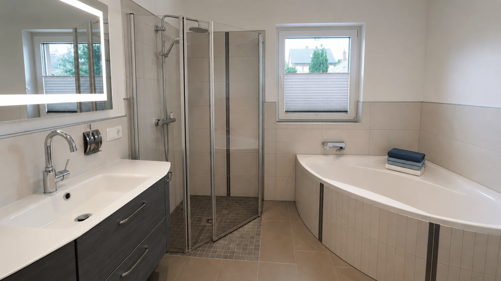 Immobilienangebot - Much - Haus - Bungalow mit Einliegerwohnung – zentrale Sackgassenlage im Herzen von Much