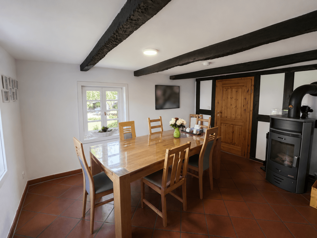 Immobilienangebot - Wiehl - Haus - Fachwerkhaus mit Ausbaureserve auf ca. 1.231 m² Grundstück in Wiehl-Drabenderhöhe