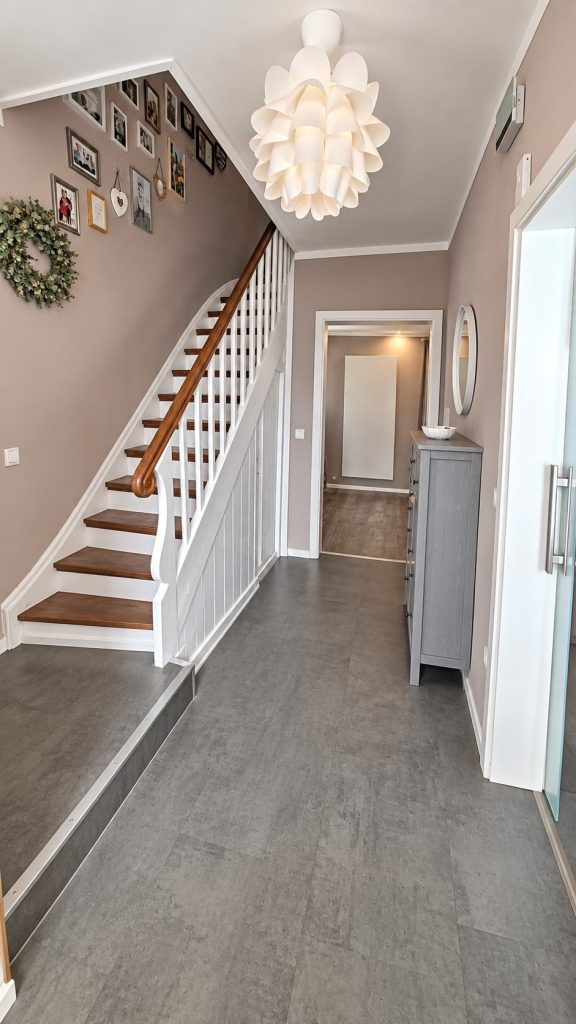 Immobilienangebot - Gummersbach - Haus - Modernisiertes Reihenendhaus mit großem Grundstück & viel Platz für die Familie