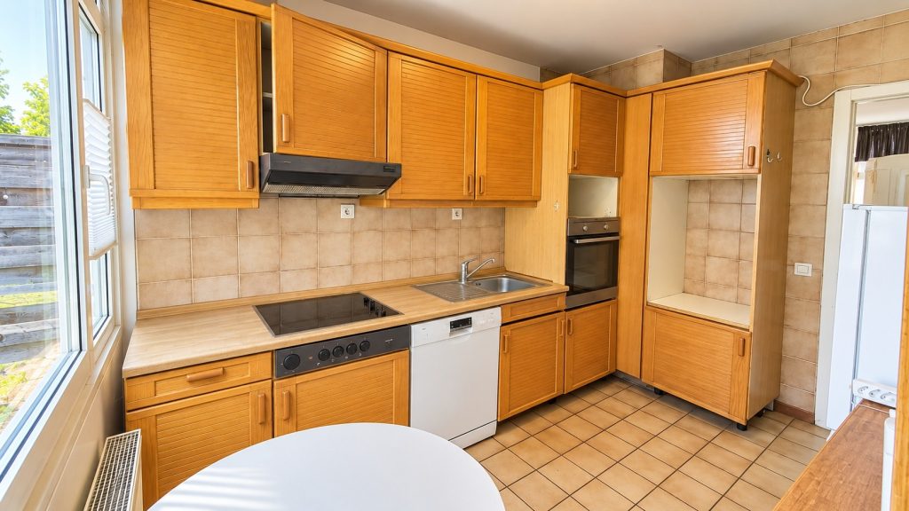 Immobilienangebot - Neunkirchen-Seelscheid - Haus - Aus Alt mach Neu - Doppelhaushälfte mit viel Gestaltungspotenzial für Handwerker