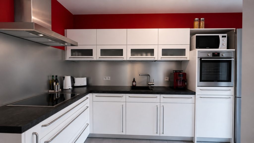 Immobilienangebot - Much - Haus - Bungalow mit Einliegerwohnung & Baugrundstück – zentrale Sackgassenlage im Herzen von Much