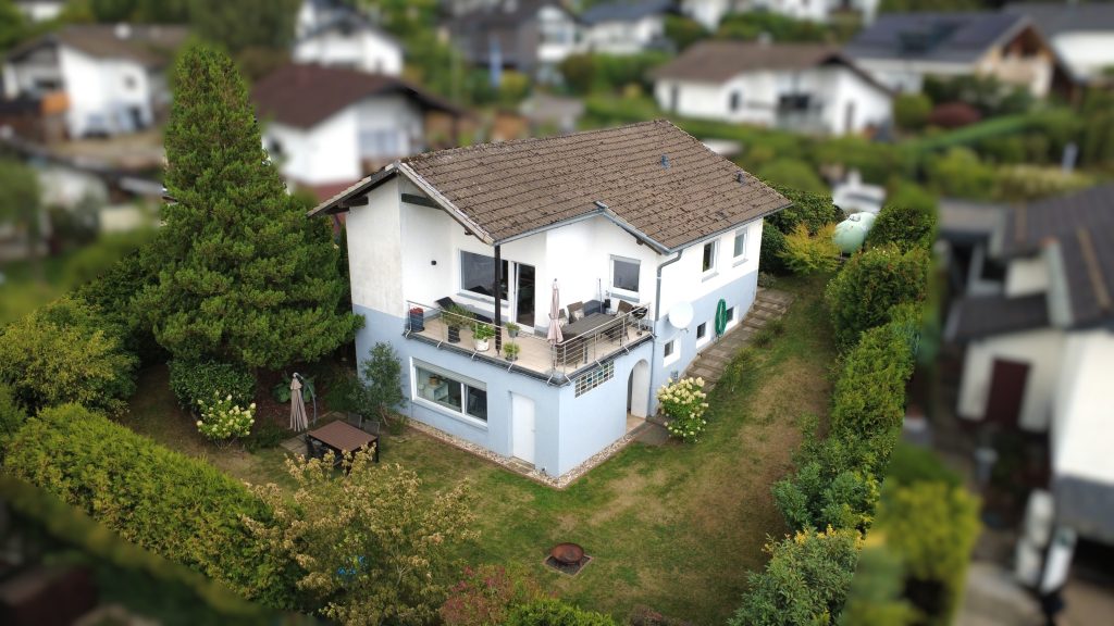 Immobilienangebot - Much - Haus - Freistehendes Einfamilienhaus mit Kamin, sonniger Terrasse & viel Platz für Ihre Wohnideen!