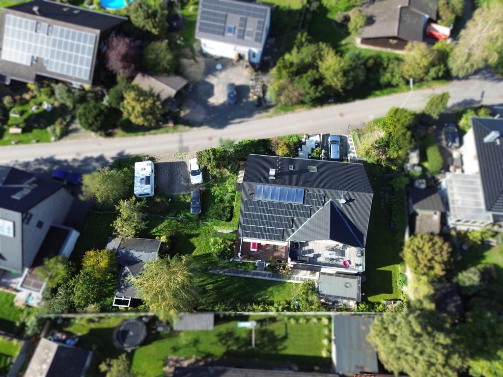 Immobilienangebot - Ruppichteroth - Haus - Modernisiertes Zweifamilienhaus mit Whirlpool, Sauna, PV-Anlage & vielseitigen Wohnmöglichkeiten