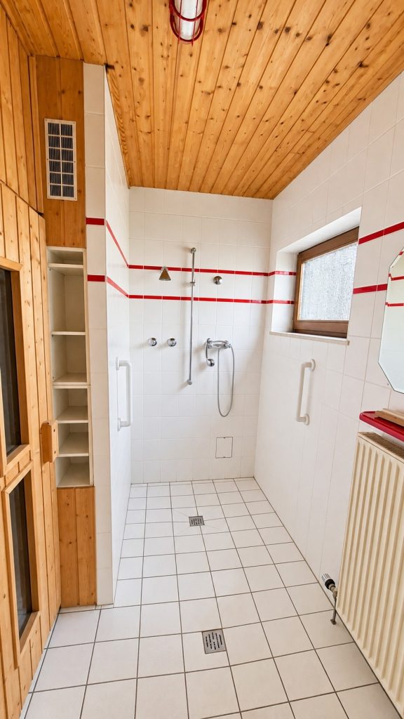 Immobilienangebot - Much - Haus - Viel Platz für die ganze Familie – großzügiges Einfamilienhaus mit Einliegerwohnung & Sauna