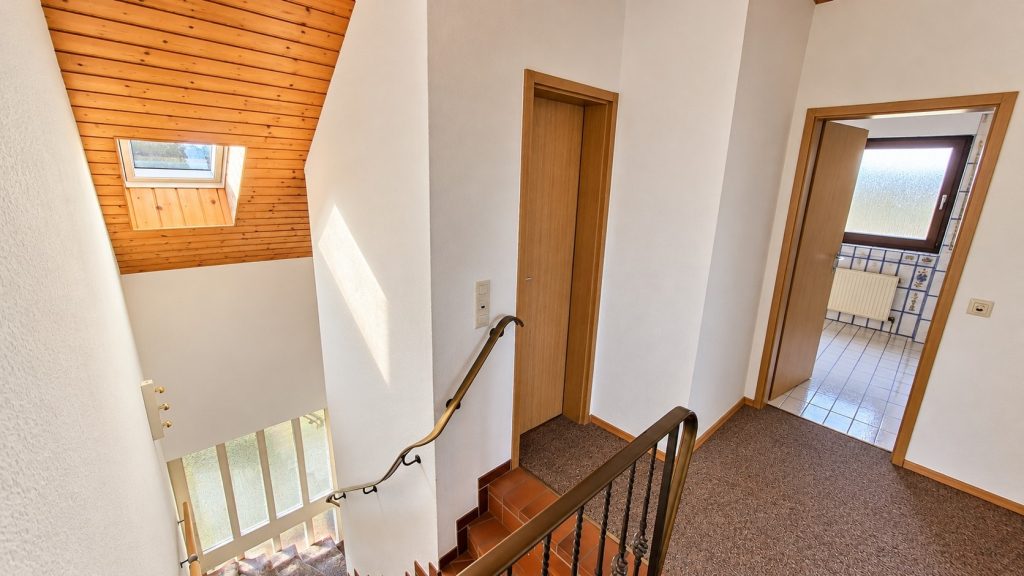 Immobilienangebot - Much - Haus - Viel Platz für die ganze Familie – großzügiges Einfamilienhaus mit Einliegerwohnung & Sauna