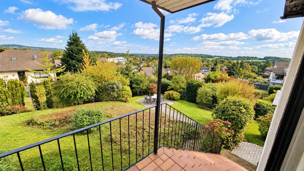 Immobilienangebot - Much - Haus - Viel Platz für die ganze Familie – großzügiges Einfamilienhaus mit Einliegerwohnung & Sauna