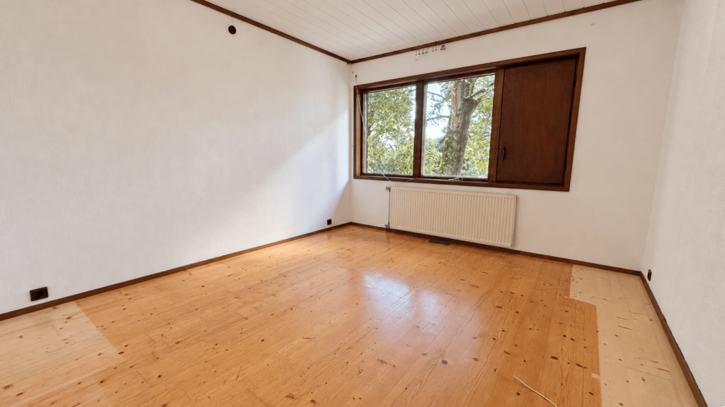 Immobilienangebot - Neunkirchen-Seelscheid - Haus - Großzügiges Familienhaus mit Kamin, traumhaftem Garten und guter Anbindung