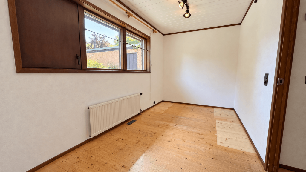 Immobilienangebot - Neunkirchen-Seelscheid - Haus - Großzügiges Familienhaus mit Kamin, traumhaftem Garten und guter Anbindung