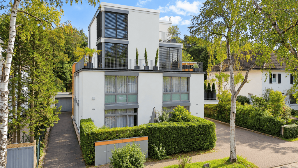Immobilienangebot - Köln - Wohnung - Maisonette-Wohnung mit Charakter – viel Platz, Galerie & traumhafte Außenflächen