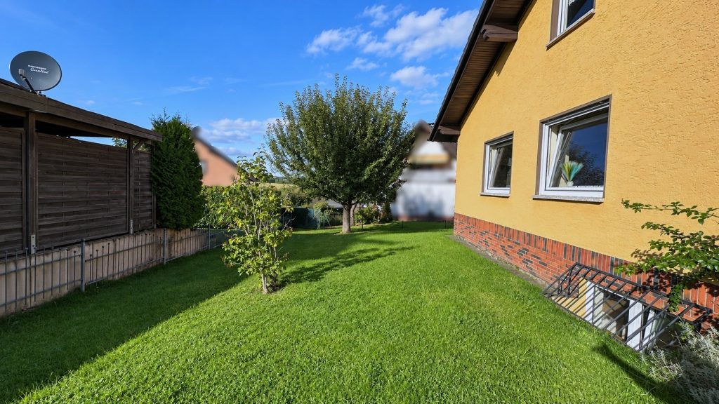Immobilienangebot - Neunkirchen-Seelscheid - Haus - Ruhige, idyllische Lage am Ortsrand – freistehender Bungalow auf großem Grundstück