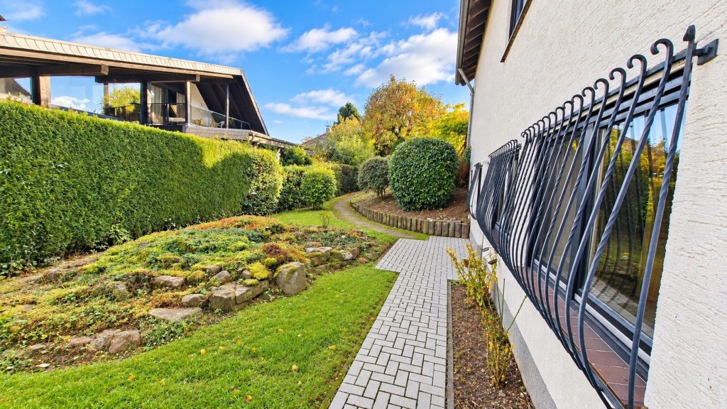 Immobilienangebot - Much - Haus - Viel Platz für die ganze Familie – großzügiges Einfamilienhaus mit Einliegerwohnung & Sauna