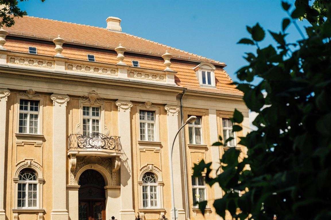 Immobilienangebot - Neuruppin - Alle - Wohnen in einer geschichtsträchtigen Villa im Herzen von Neuruppin