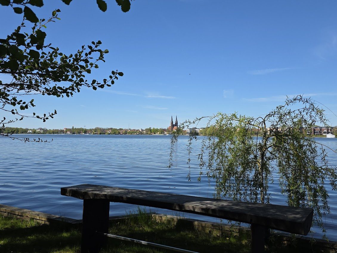 Immobilienangebot - Neuruppin - Alle - Seegrundstück mit eigenem Steg in 1A Lage