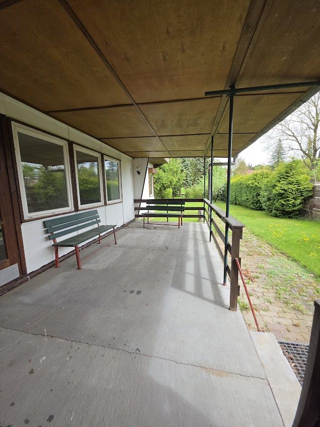 Immobilienangebot - Alt Ruppin - Alle - Direkt am Rhin: Haus im Altstadtkern mit Gäste-Bungalow und privater Uferfront