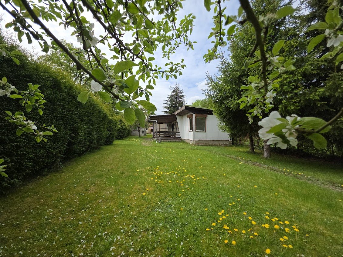 Immobilienangebot - Alt Ruppin - Alle - Direkt am Rhin: Haus im Altstadtkern mit Gäste-Bungalow und privater Uferfront