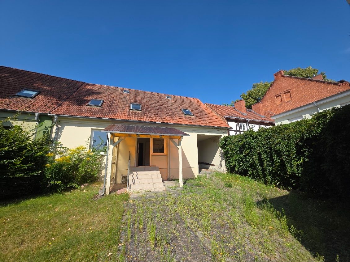 Immobilienangebot - Alt Ruppin - Alle - Ein besonderer Platz am Rhin: Haus, Datsche und eigener Wasserzugang