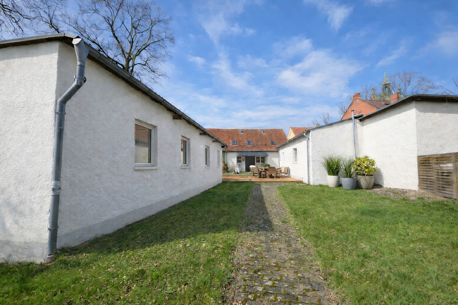 Immobilienangebot - Alt Ruppin - Alle - Ein besonderer Platz am Rhin: Haus, Datsche und eigener Wasserzugang