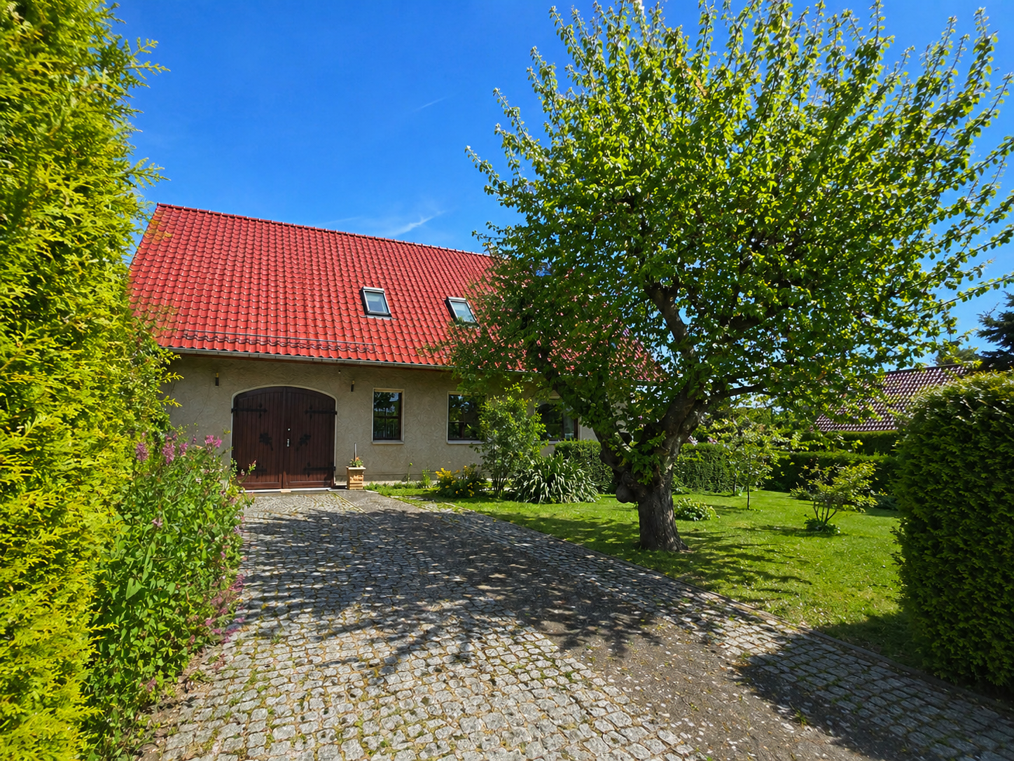 Immobilienangebot - Karwe - Alle - Zwischen Natur und Kreativität: EFH mit Atelier/Werkstatt und Bootssteg