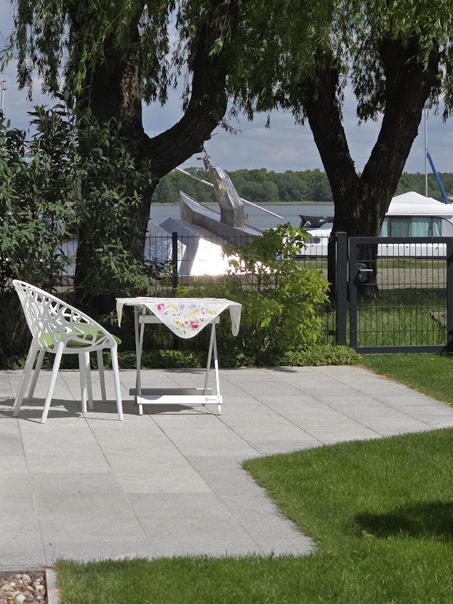 Immobilienangebot - Wustrau - Alle - Stylische Wohnung mit Garten direkt am Yachthafen - perfekt für 2