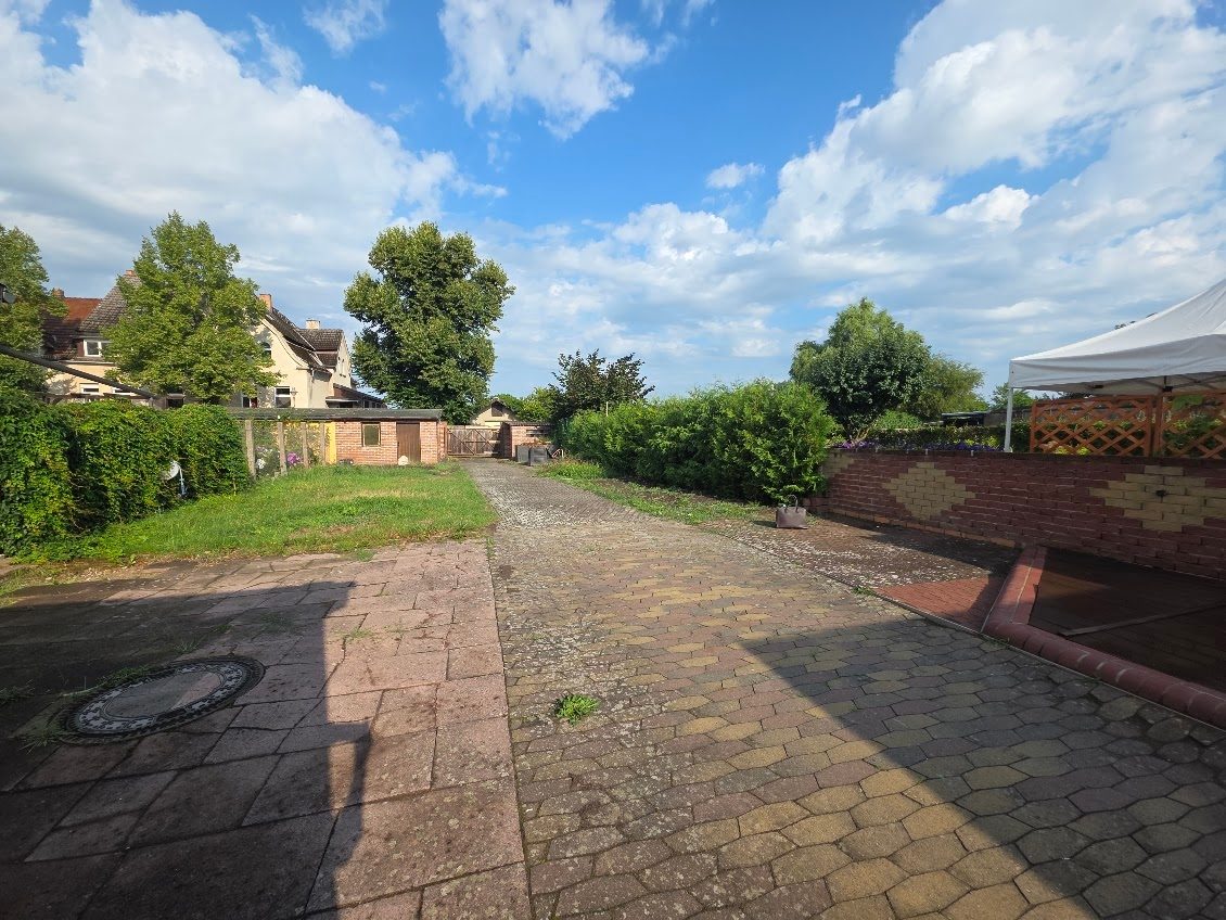 Immobilienangebot - Zehdenick - Alle - Viel Platz hinter historischer Stadtkulisse – Stadthaus mit Garten, Innenhof und Ausbaupotenzial