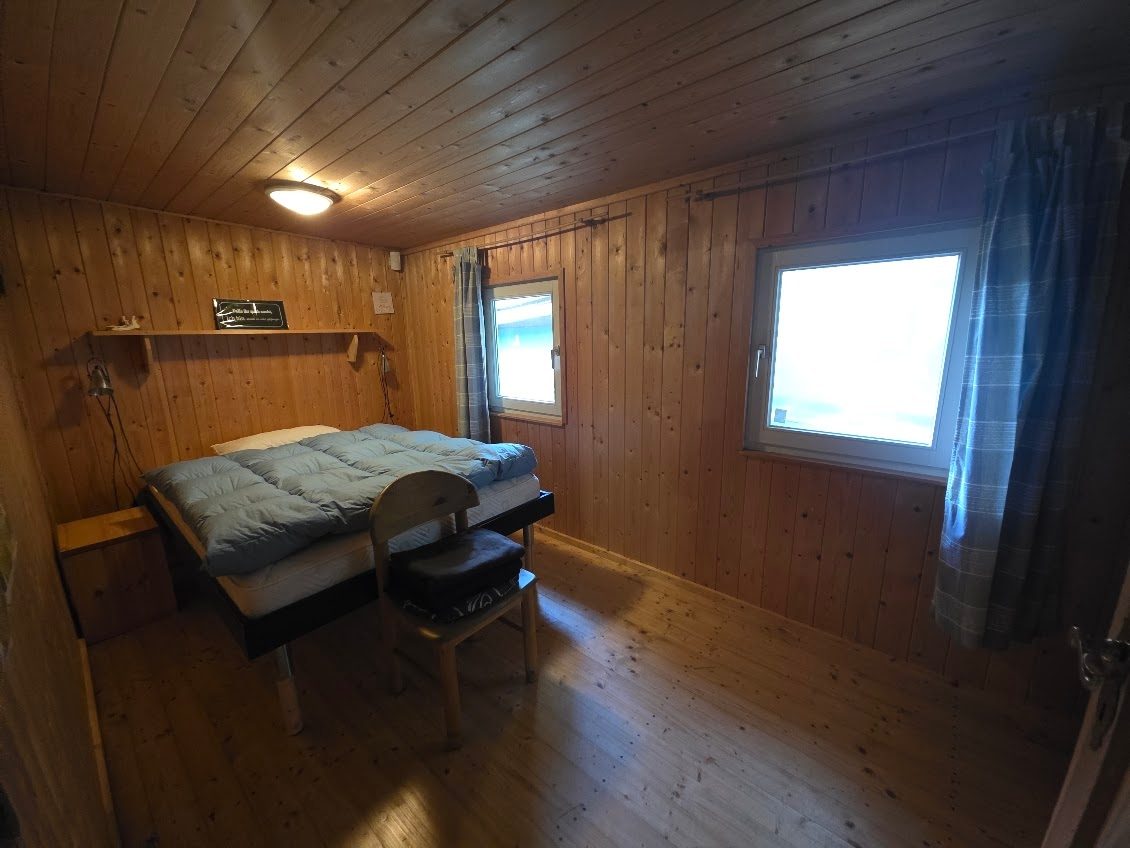 Immobilienangebot - Neuruppin - Alle - Fast erste Reihe zum See: Zwei Datschen mit Bootshaus und Steg