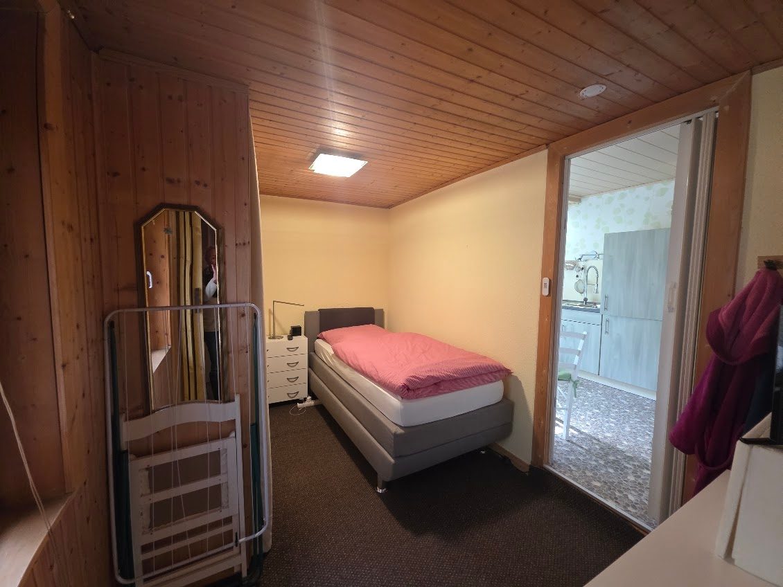 Immobilienangebot - Neuruppin - Alle - Fast erste Reihe zum See: Zwei Datschen mit Bootshaus und Steg