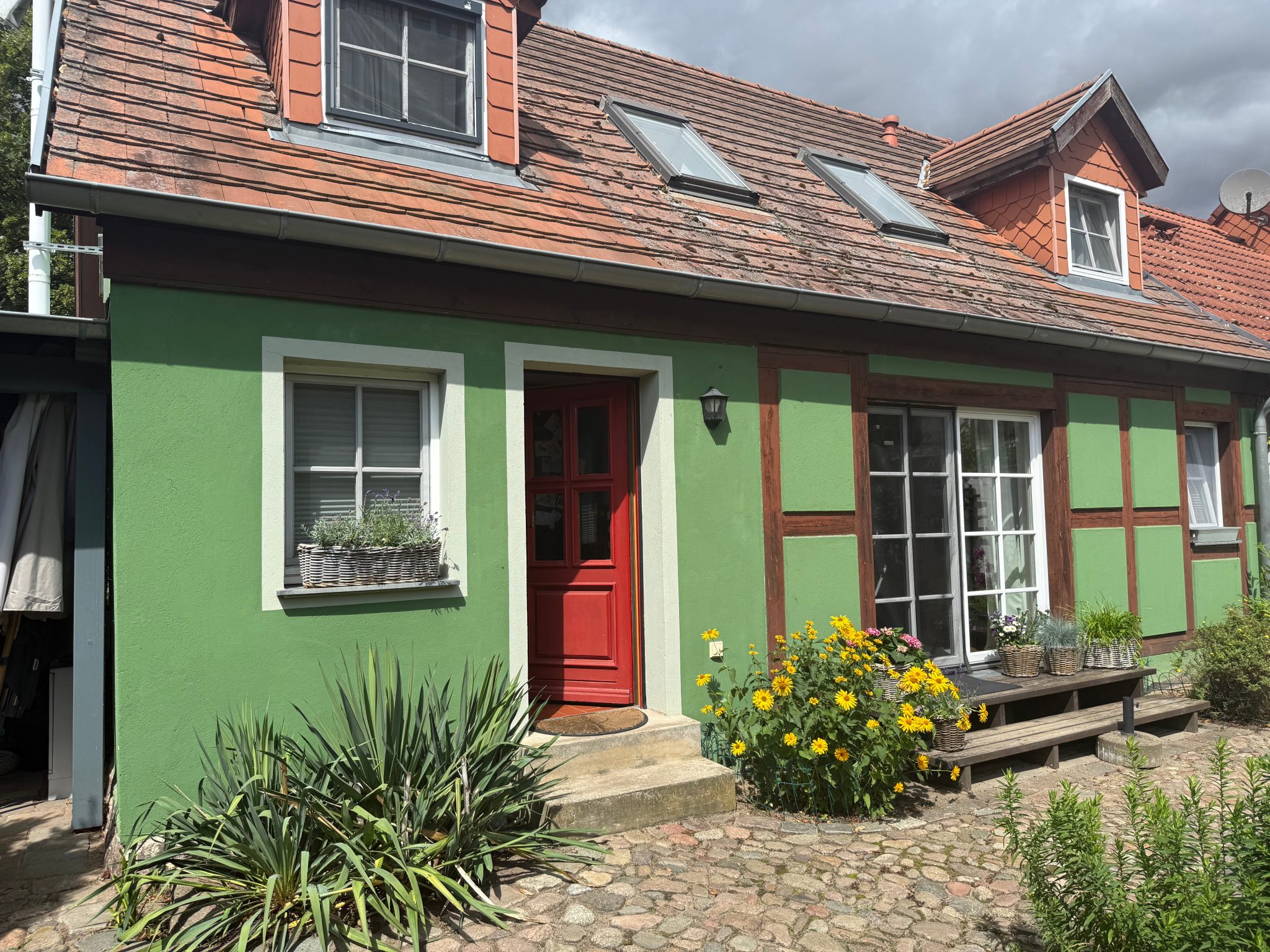 Immobilienangebot - Wustrau - Alle - Verstecktes Kleinod mit Vorderhaus, ausgebauter Remise und großem Garten