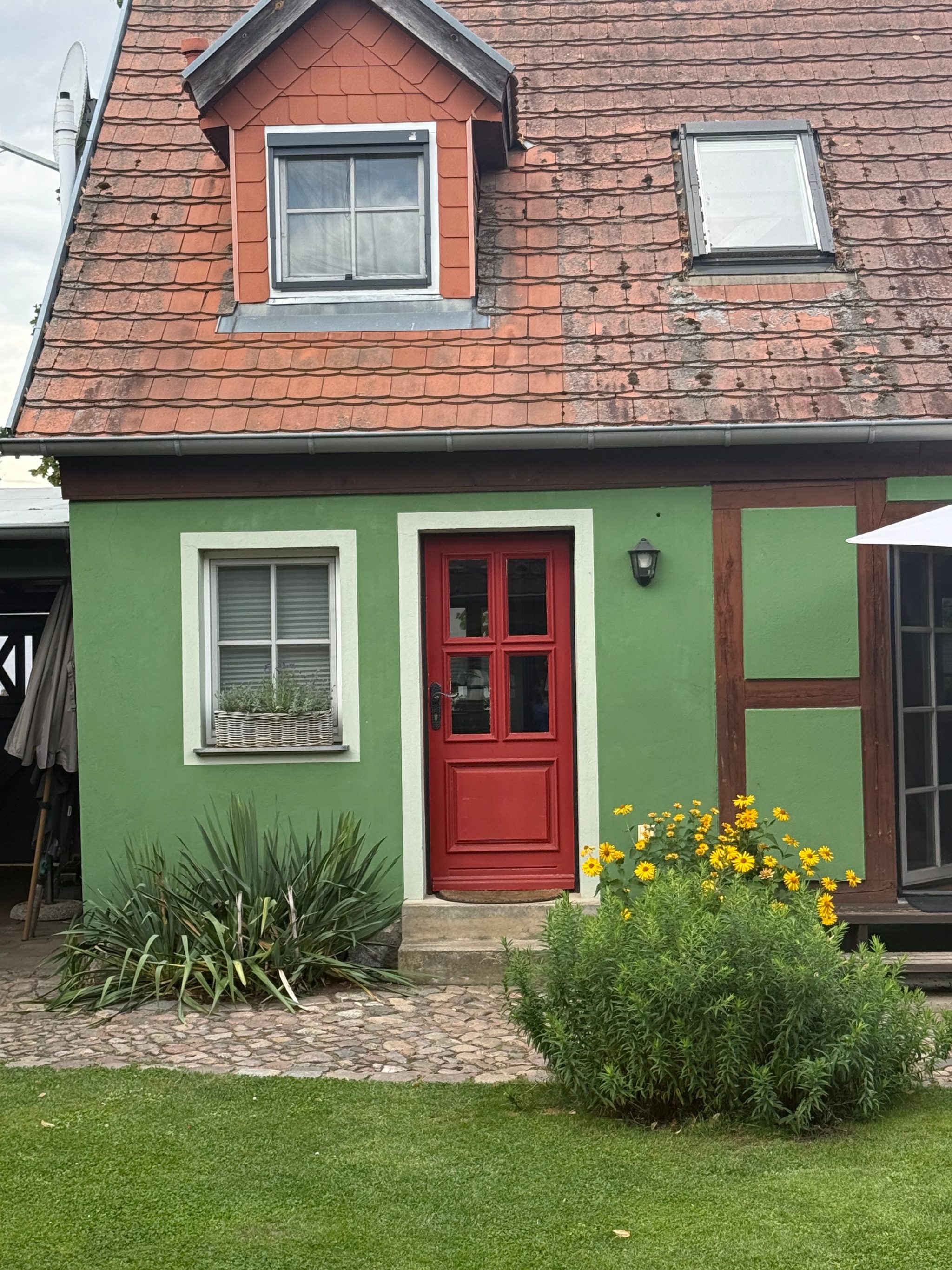 Immobilienangebot - Wustrau - Alle - Verstecktes Kleinod mit Vorderhaus, ausgebauter Remise und großem Garten