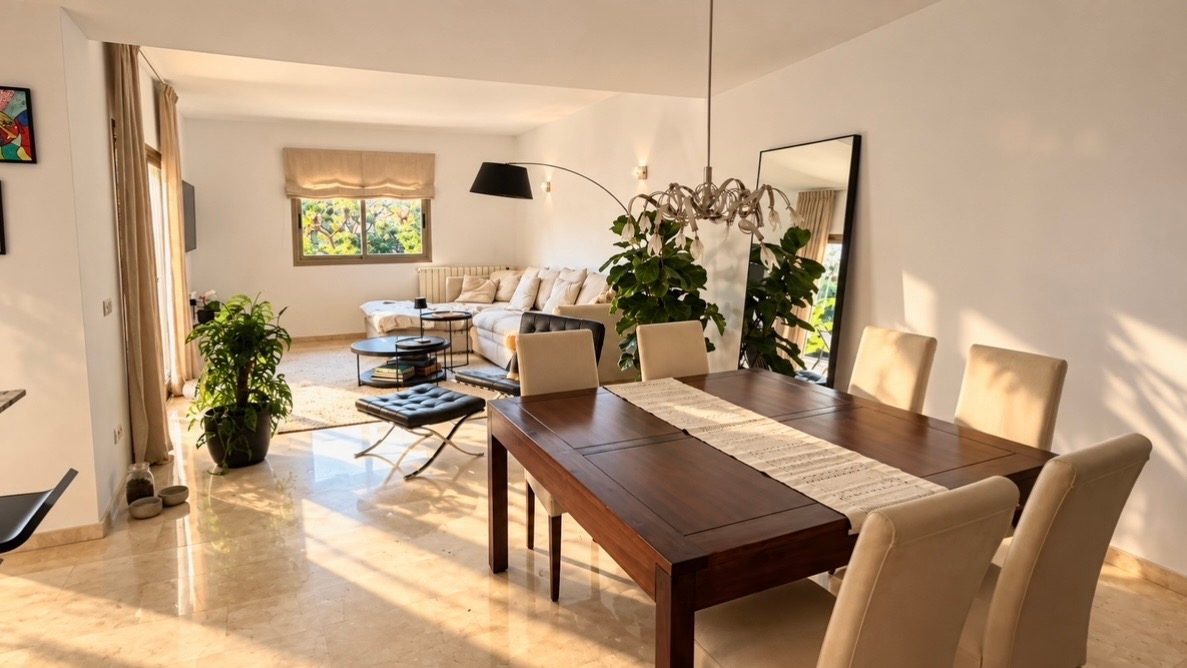 Immobilienangebot - Mallorca (Coll den Rabassa) - Alle - Elegante Villa mit Pool in Palma de Mallorcas Stadtteil Ciudad Jardín