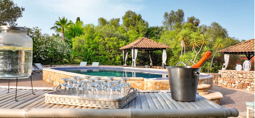 Immobilienangebot - Mallorca (Portocolom) - Alle - Exklusive Finca mit Gastronomielizenz – Raum für Visionen und außergewöhnliche Nutzungskonzepte