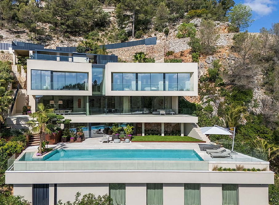 Immobilienangebot - Mallorca (Son Vida)  - Alle - Exklusive Neubauvilla mit Gästeapartment, Wellnessbereich und Meerblick in Son Vida