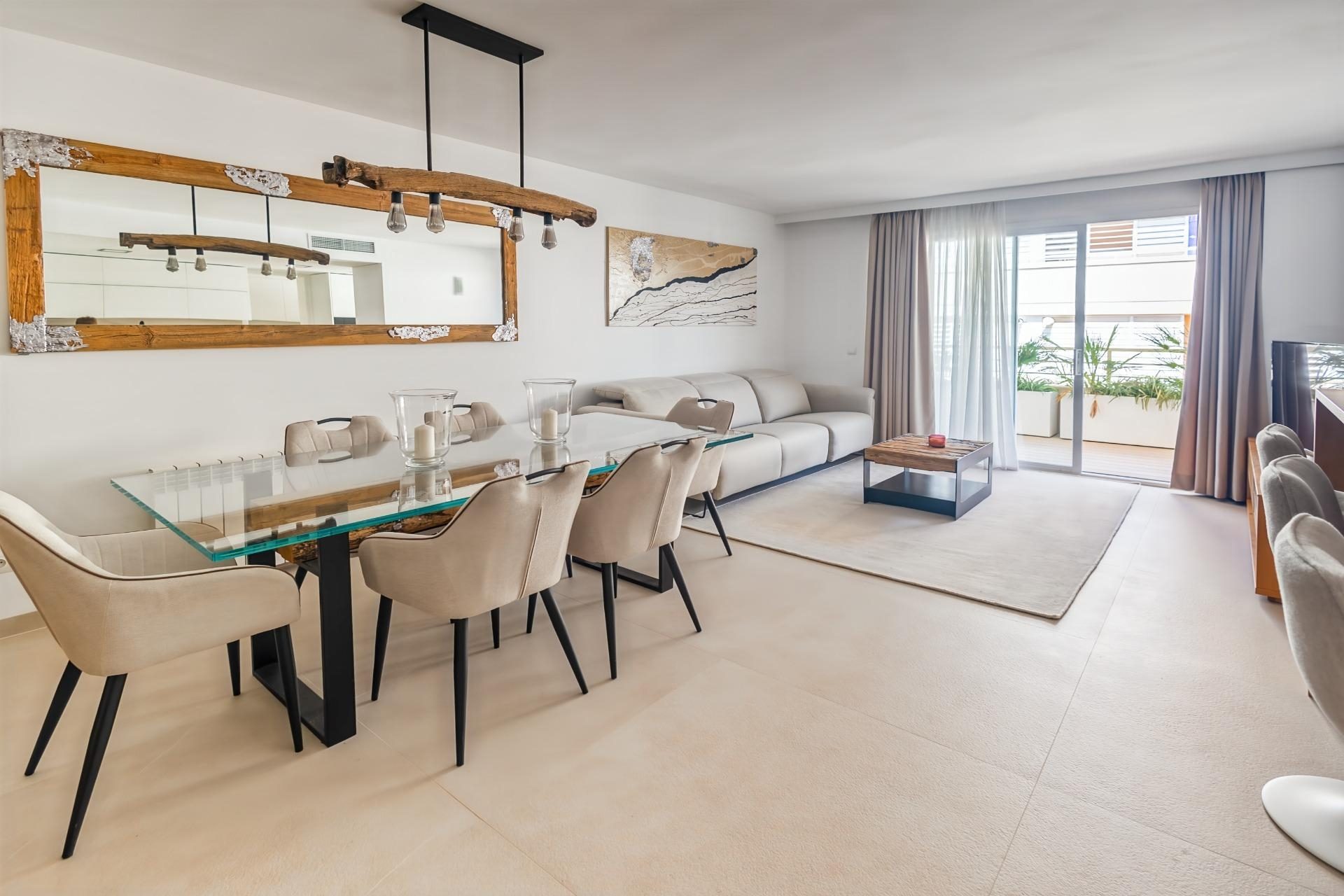 Immobilienangebot - Mallorca (Palma) - Alle - Vollständig renoviertes Penthouse mit außergewöhnlich großer privater Dachterrasse, Parkplatz und modernem Wohnkomfort im Herzen von Palma