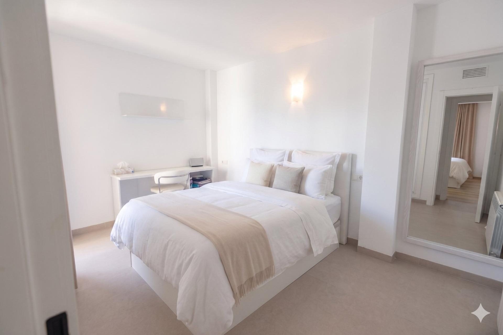 Immobilienangebot - Mallorca (Palma) - Alle - Vollständig renoviertes Penthouse mit außergewöhnlich großer privater Dachterrasse, Parkplatz und modernem Wohnkomfort im Herzen von Palma