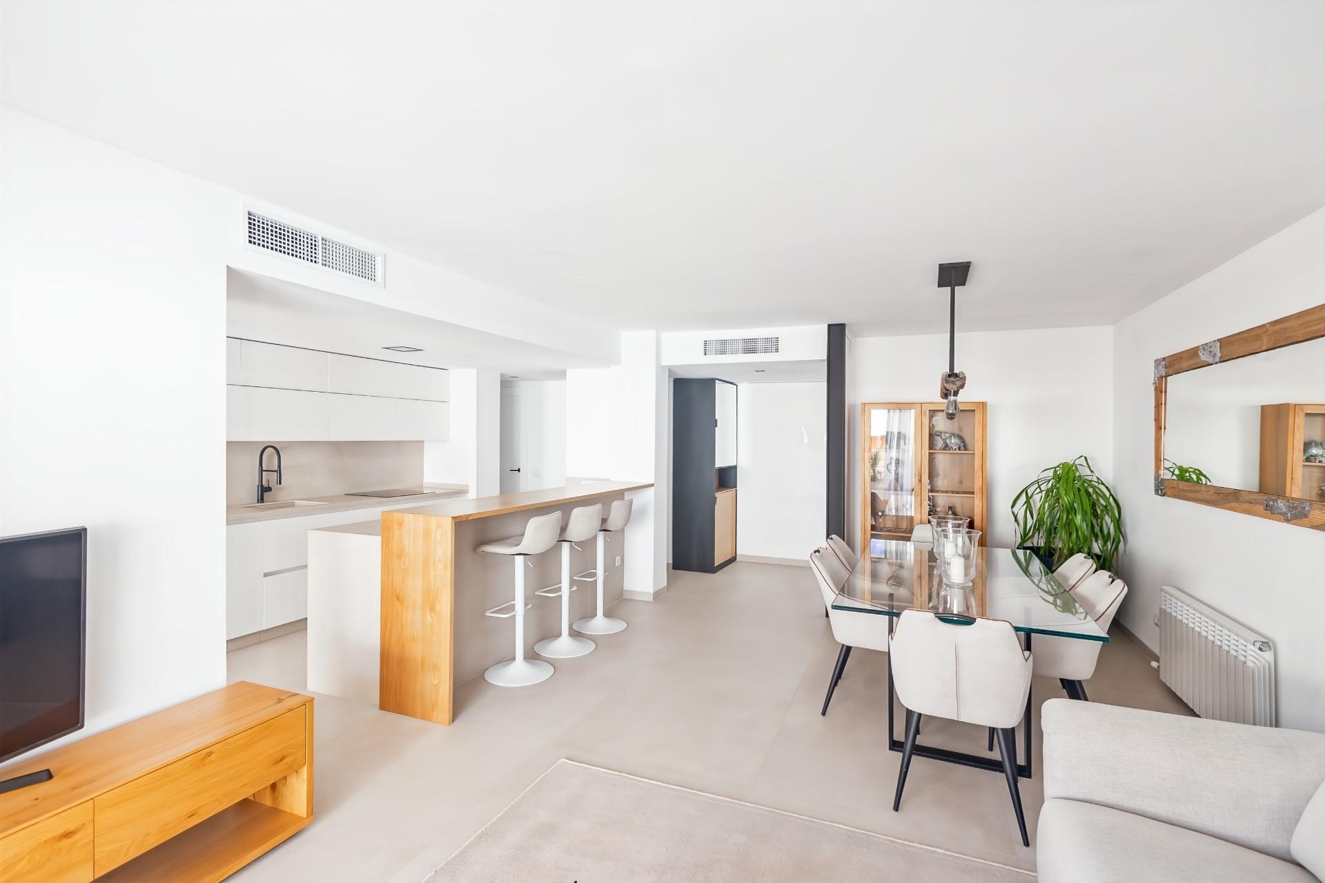 Immobilienangebot - Mallorca (Palma) - Alle - Vollständig renoviertes Penthouse mit außergewöhnlich großer privater Dachterrasse, Parkplatz und modernem Wohnkomfort im Herzen von Palma