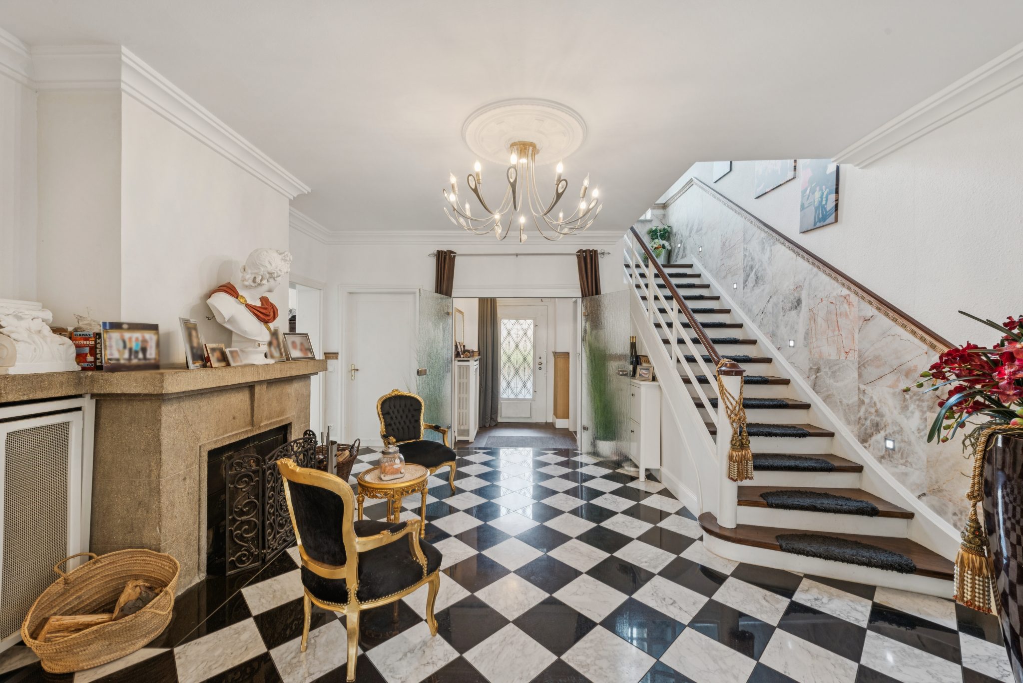 Immobilienangebot - Hürth - Alle - Repräsentative denkmalgeschützte Villa – historisches Direktorenhaus von 1929