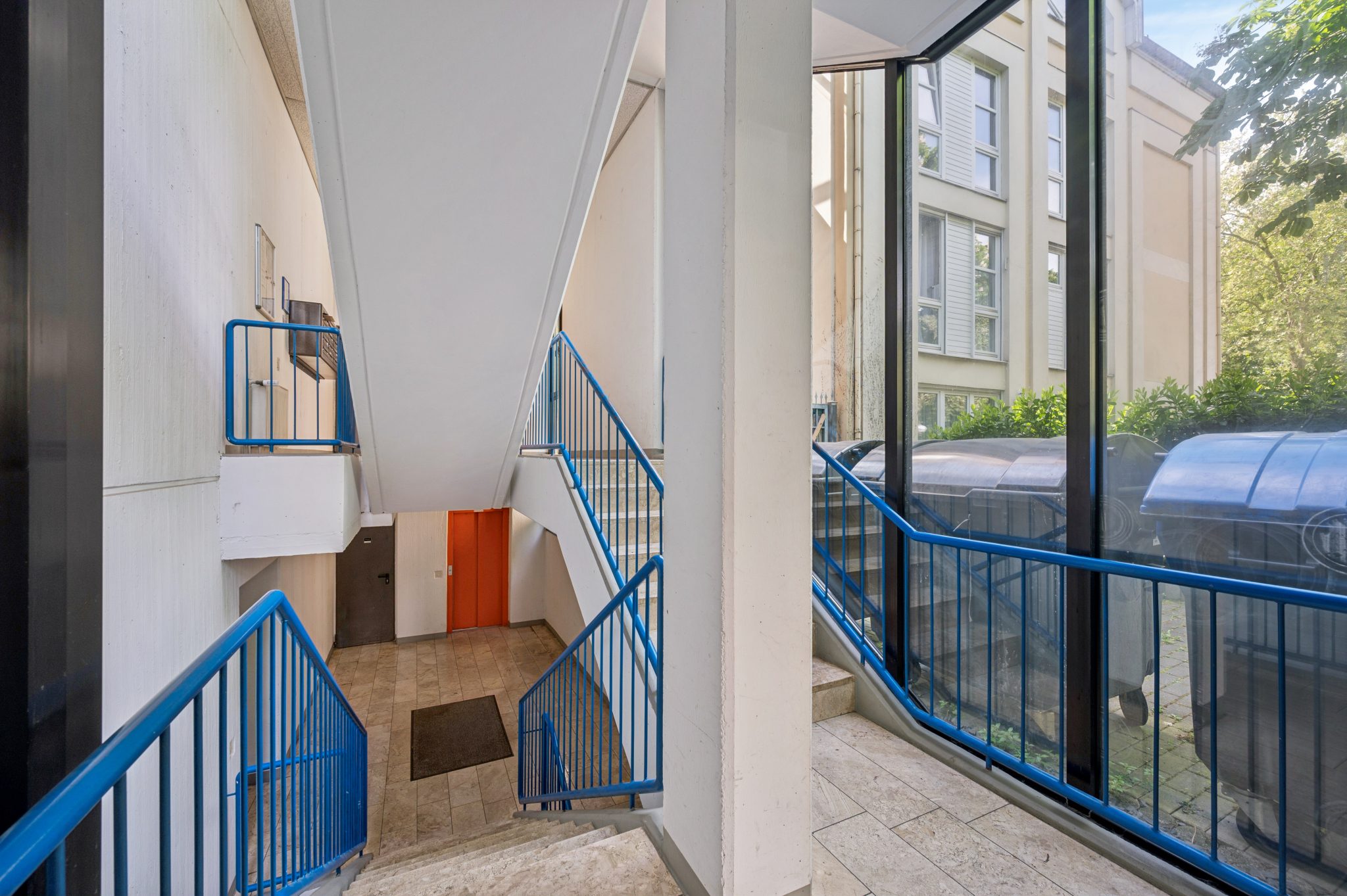 Immobilienangebot - Bonn - Alle - Exklusive Gewerbeeinheit mit drei TG-Plätzen in erstklassiger Lage von Bonn – direkt am Hofgarten