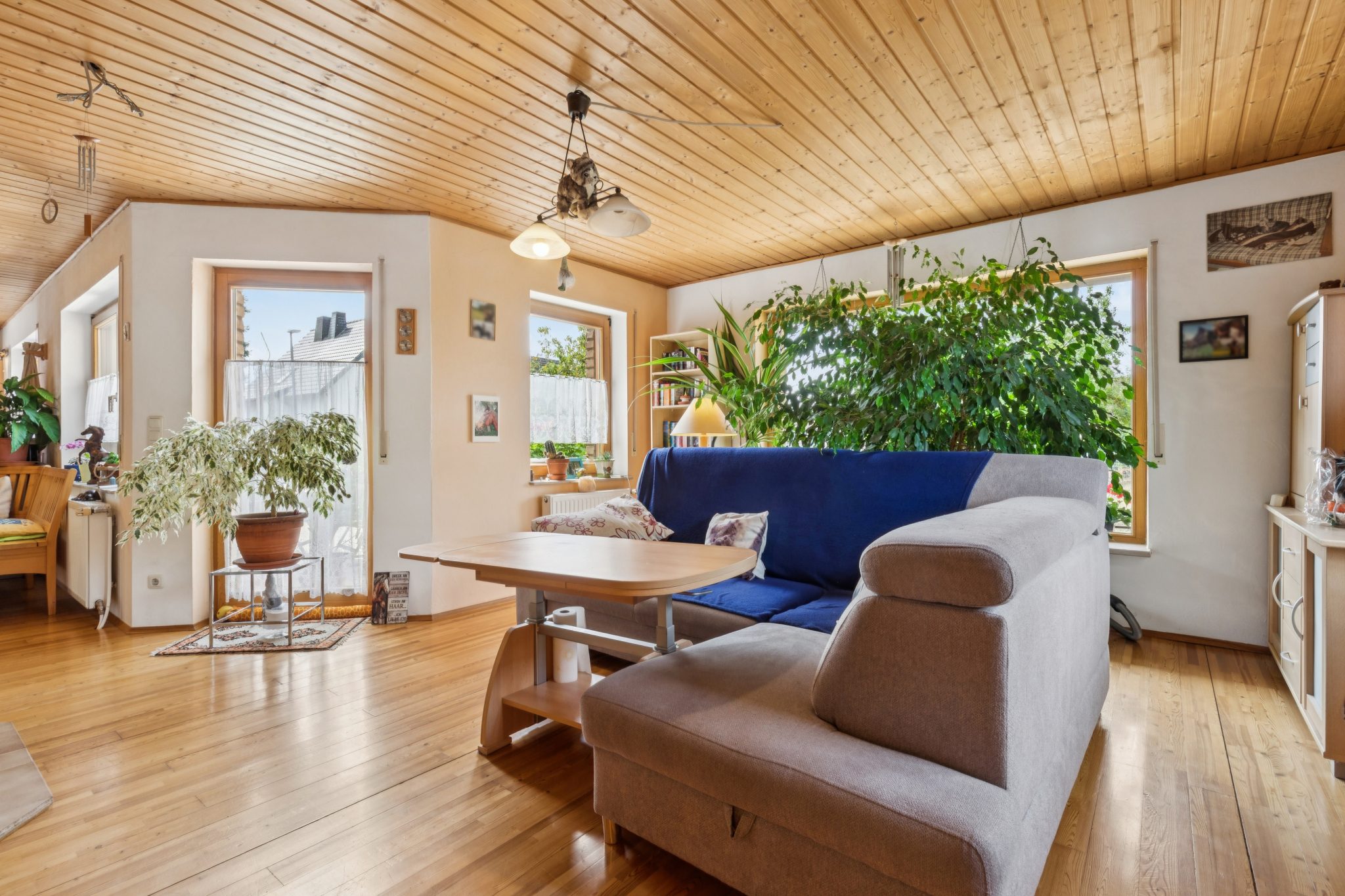 Immobilienangebot - Zülpich - Alle - Großzügiges, freistehendes Massivhaus mit großem Grundstück und vielseitigem Nutzungspotenzial
