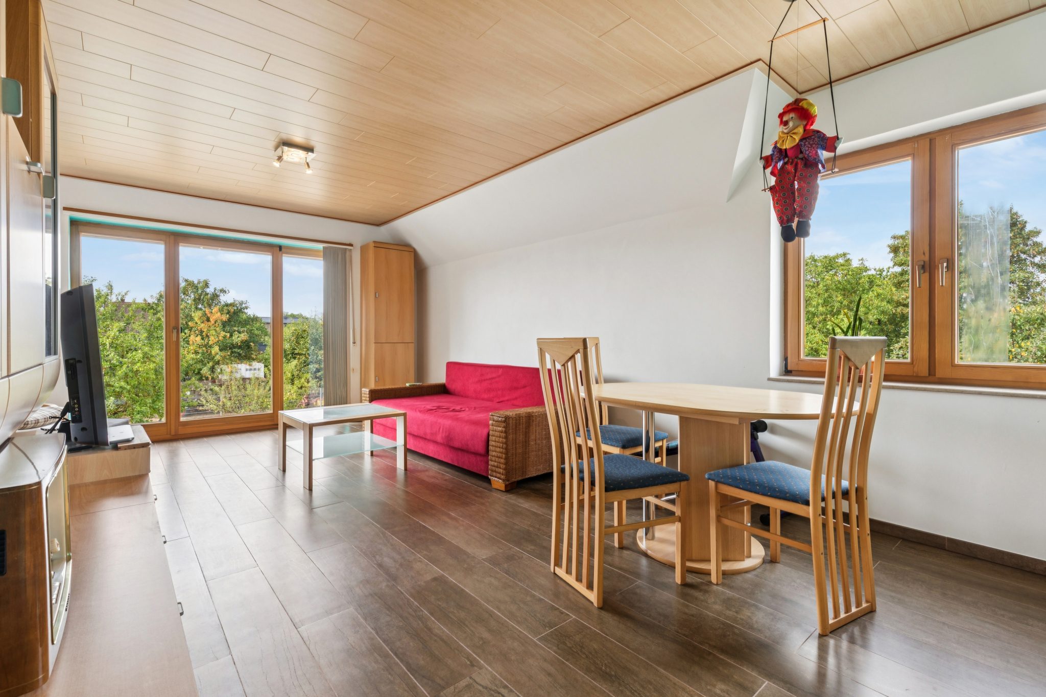 Immobilienangebot - Zülpich - Alle - Großzügiges, freistehendes Massivhaus mit großem Grundstück und vielseitigem Nutzungspotenzial