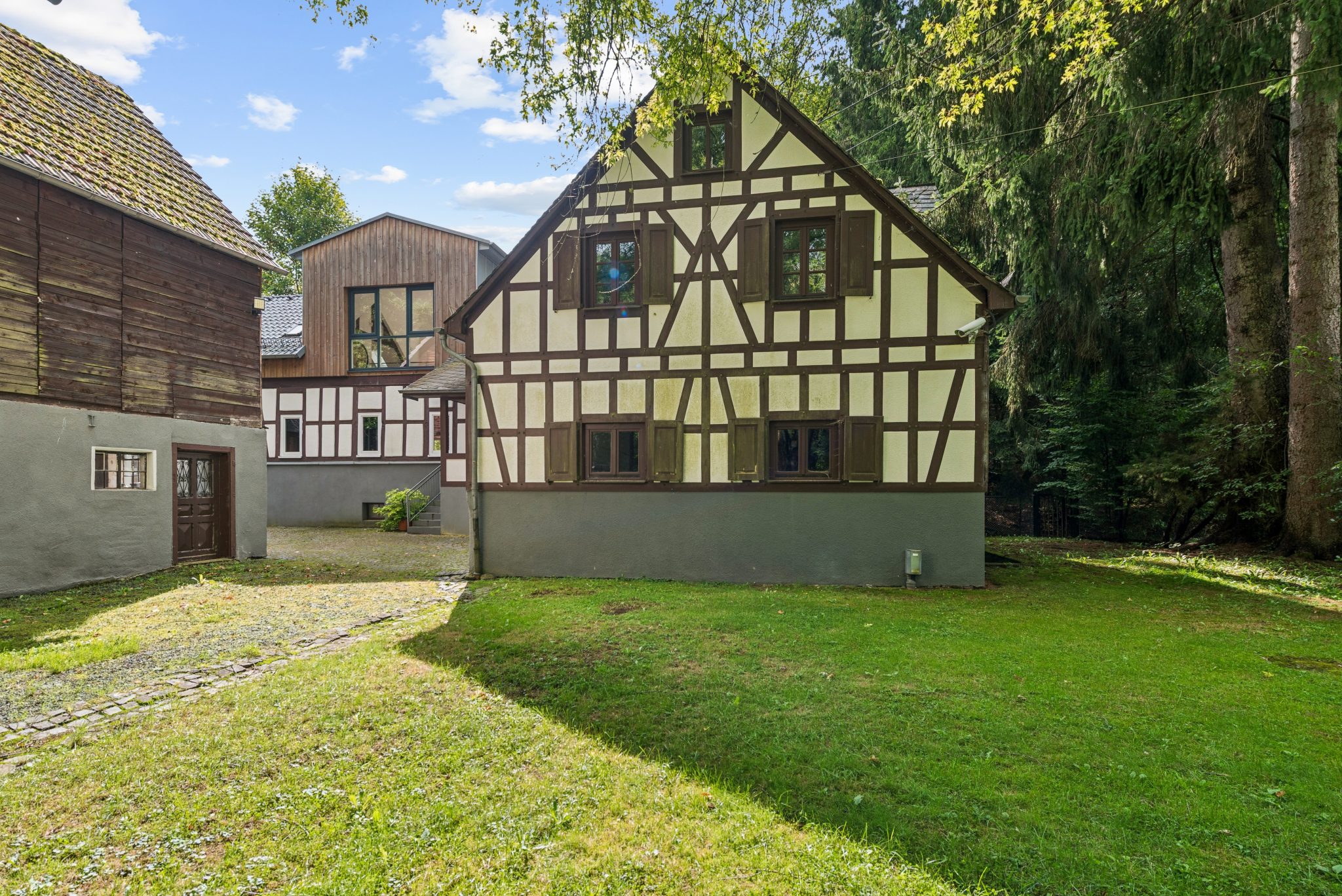 Immobilienangebot - Helmeroth - Alle - Wo Geschichte auf Zukunft trifft – Ihr ganz besonderer Lebensort