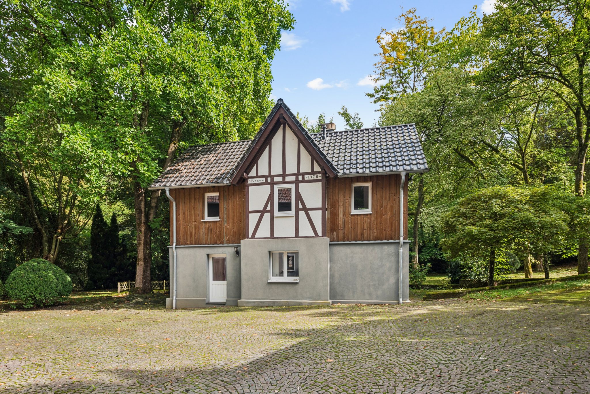 Immobilienangebot - Helmeroth - Alle - Wo Geschichte auf Zukunft trifft – Ihr ganz besonderer Lebensort