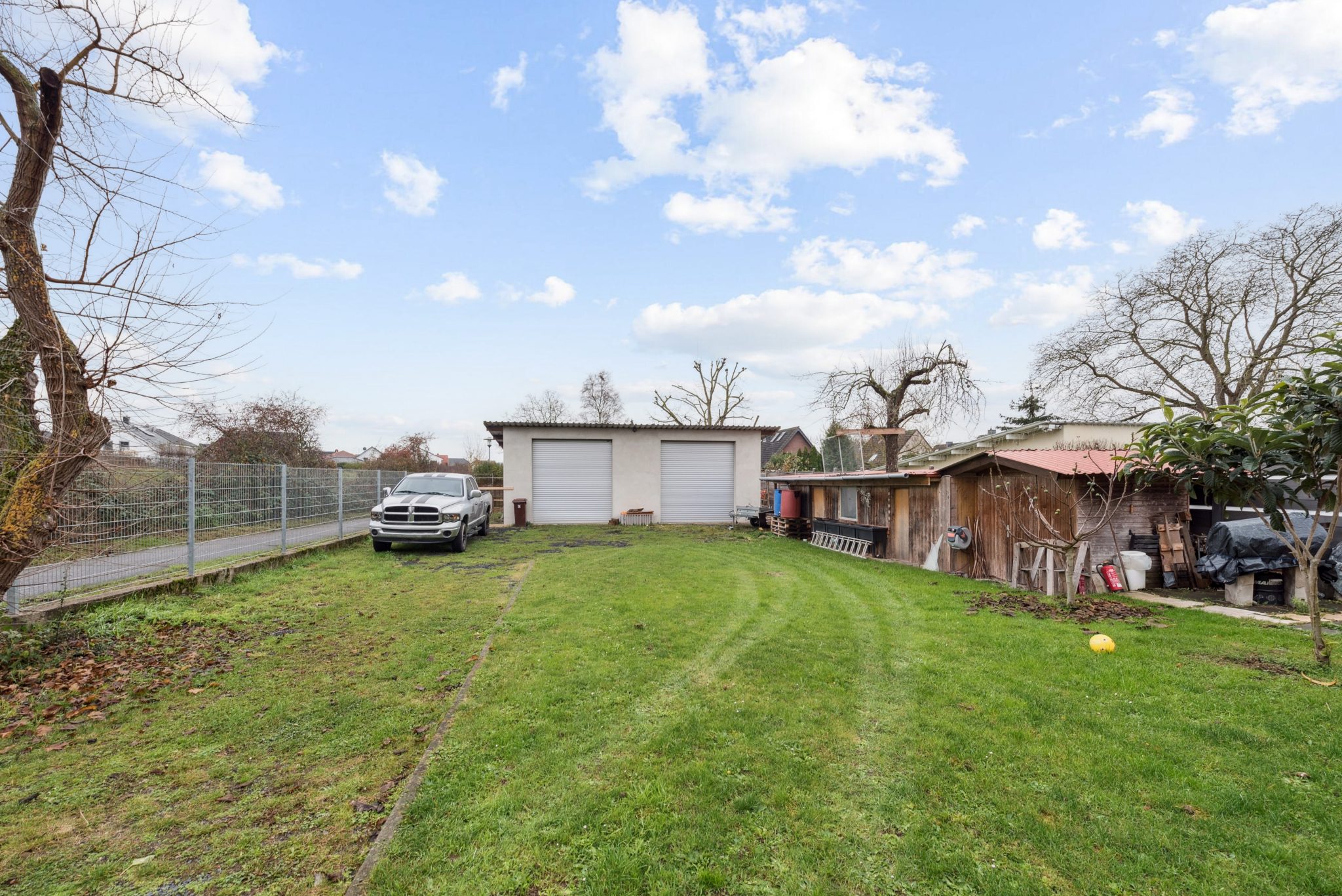 Immobilienangebot - Weilerswist - Alle - Attraktives 5-Familienhaus in Weilerswist-Vernich – voll vermietet, 5,5 % Rendite