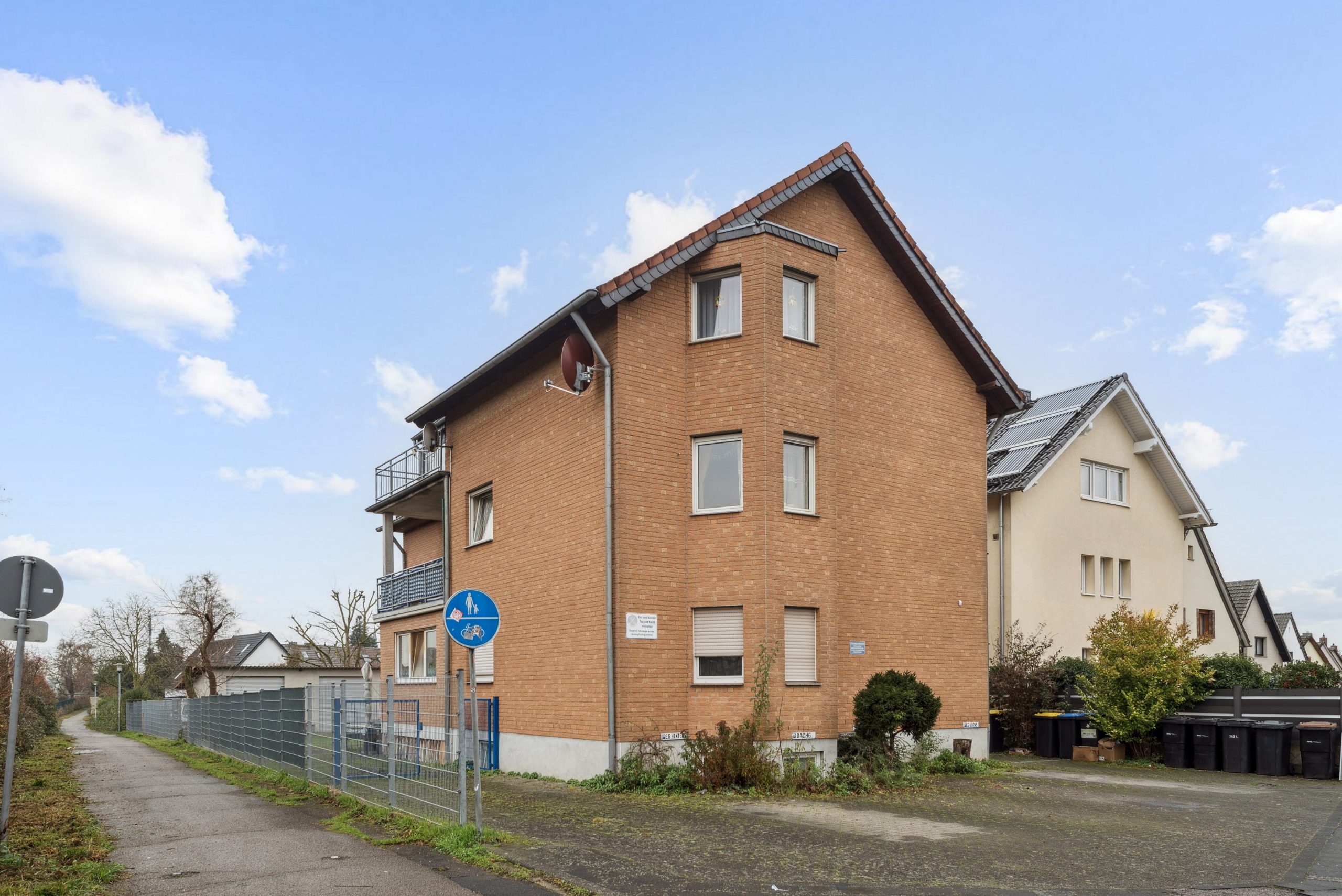 Immobilienangebot - Weilerswist - Alle - Attraktives 5-Familienhaus in Weilerswist-Vernich – voll vermietet, 5,5 % Rendite
