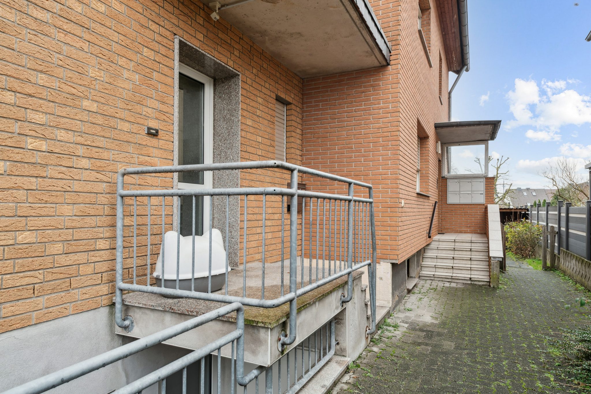 Immobilienangebot - Weilerswist - Alle - Attraktives 5-Familienhaus in Weilerswist-Vernich – voll vermietet, 5,5 % Rendite