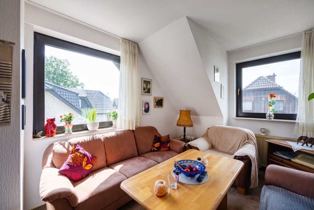 Immobilienangebot - Halle/Westf. - Alle - Ein tolles Angebot! 
Freistehendes Einfamilienhaus mit Garage und übergroßem Carport