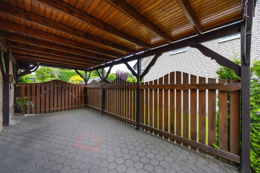 Immobilienangebot - Halle/Westf. - Alle - Ein tolles Angebot! 
Freistehendes Einfamilienhaus mit Garage und übergroßem Carport