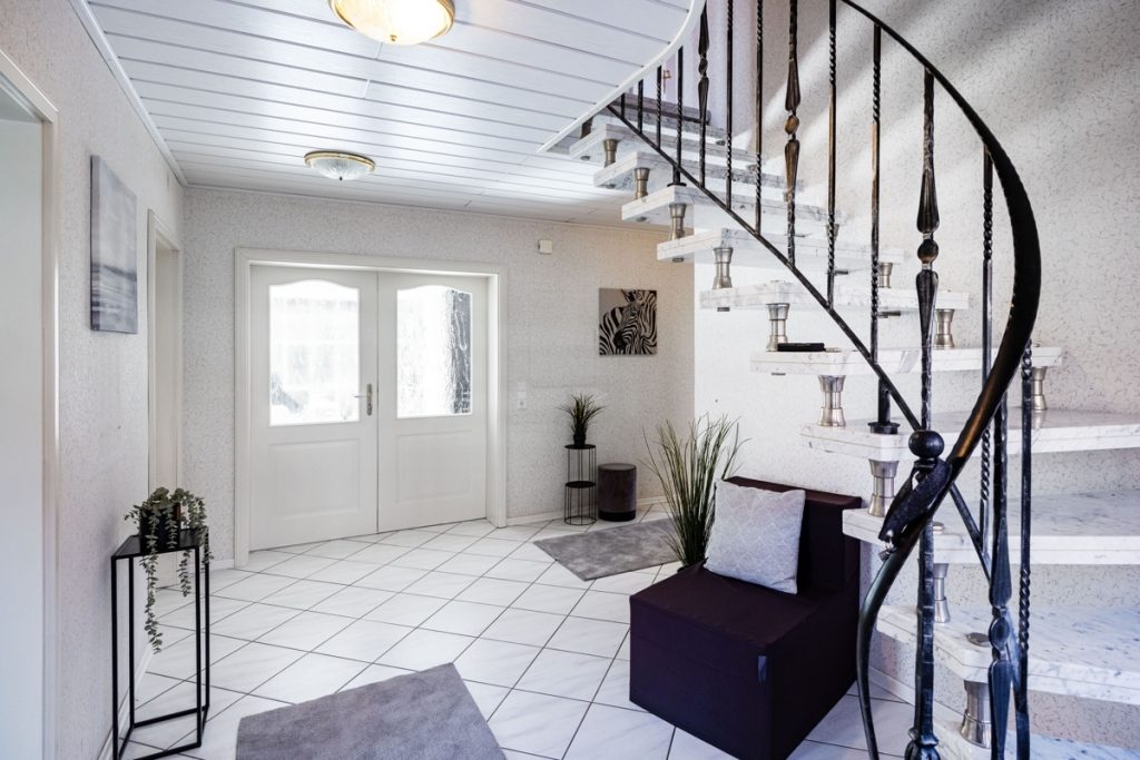 Immobilienangebot - BI-Sennestadt - Alle - Familientraum mit 6 Zimmern!
